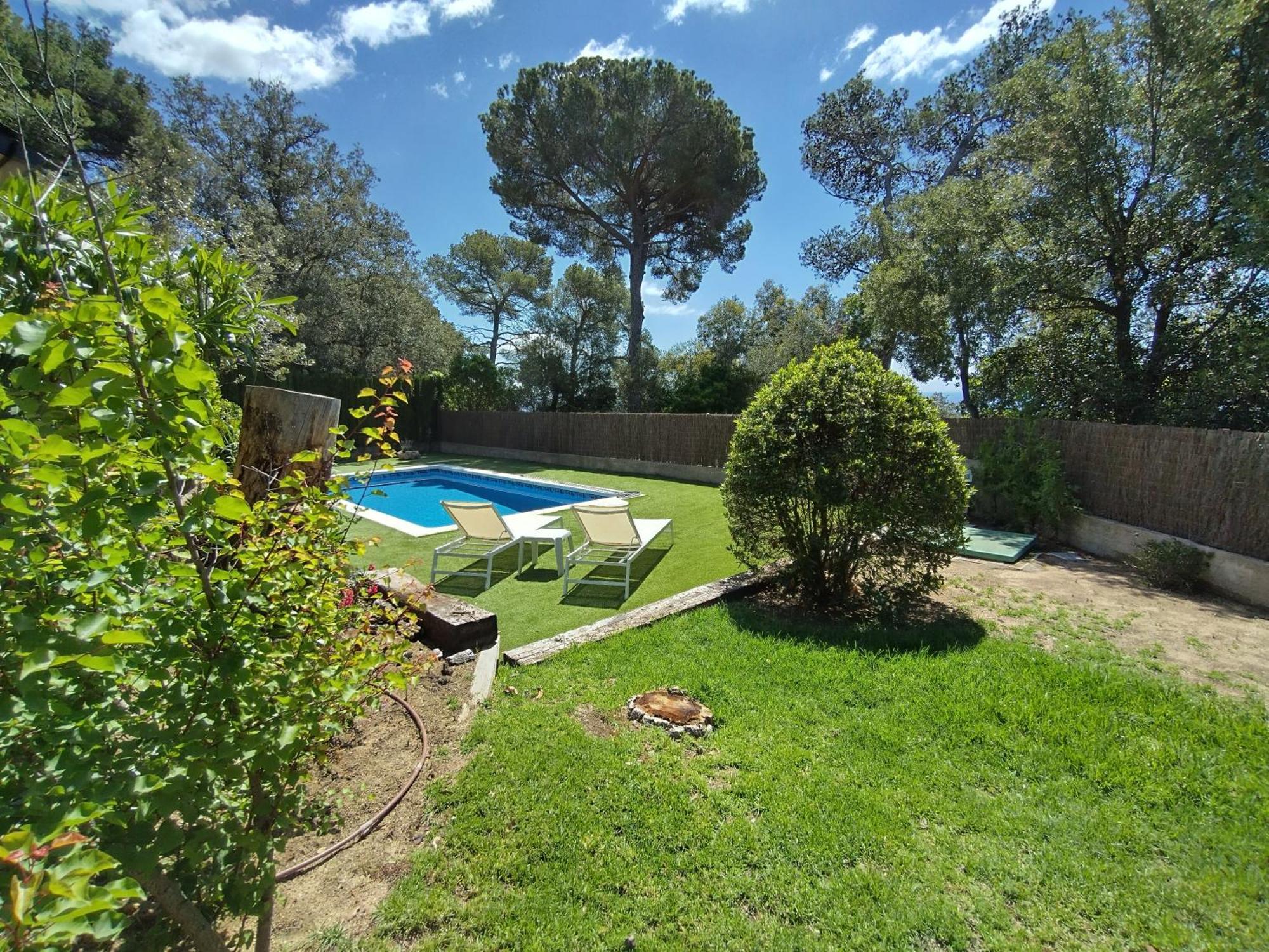 Casa Feliz Villa Sant Cebria de Vallalta Bagian luar foto