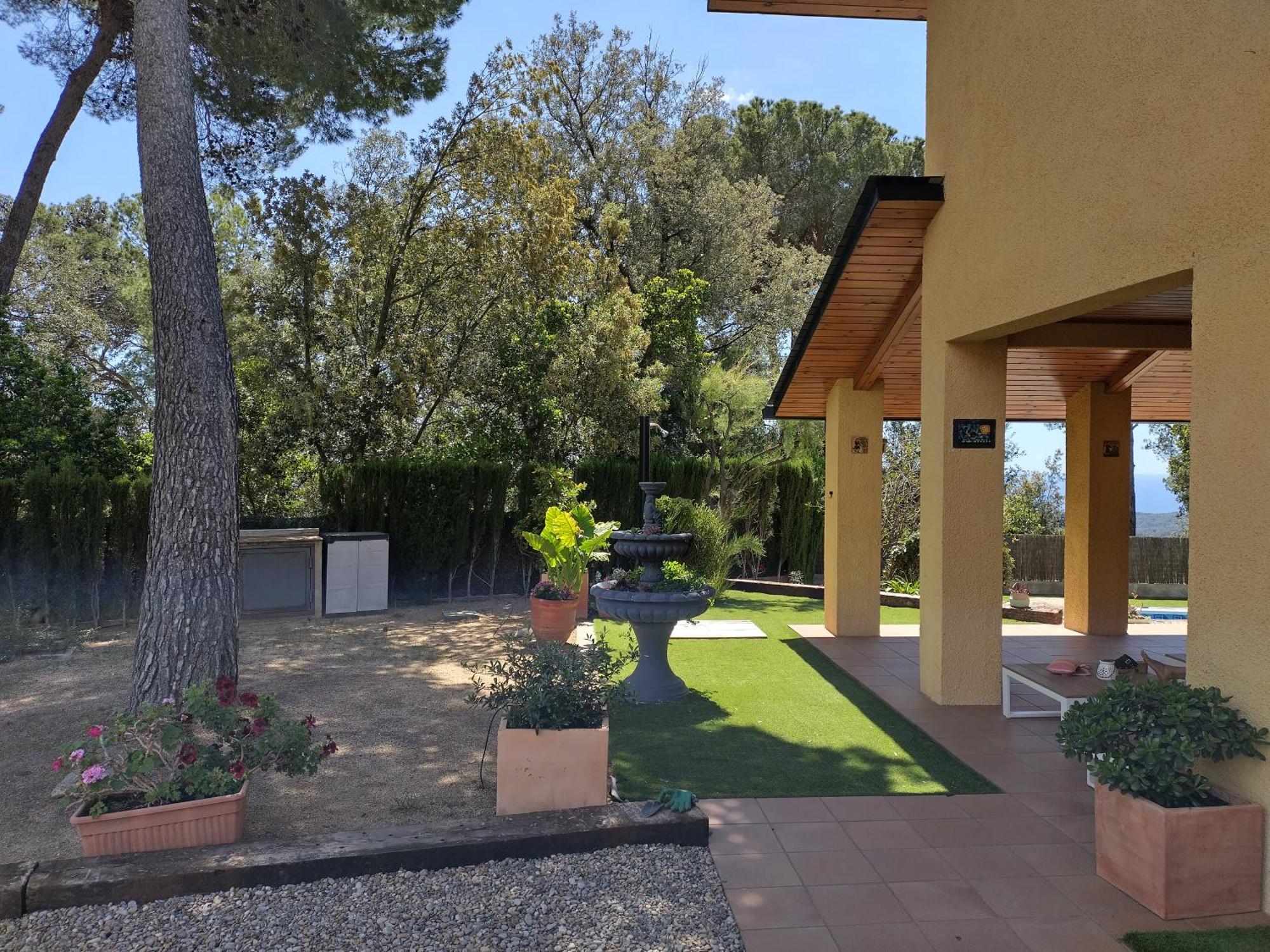 Casa Feliz Villa Sant Cebria de Vallalta Bagian luar foto