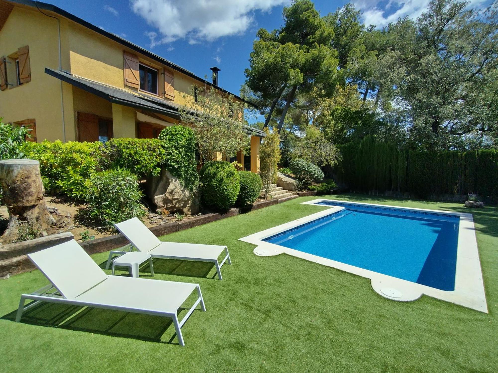 Casa Feliz Villa Sant Cebria de Vallalta Bagian luar foto