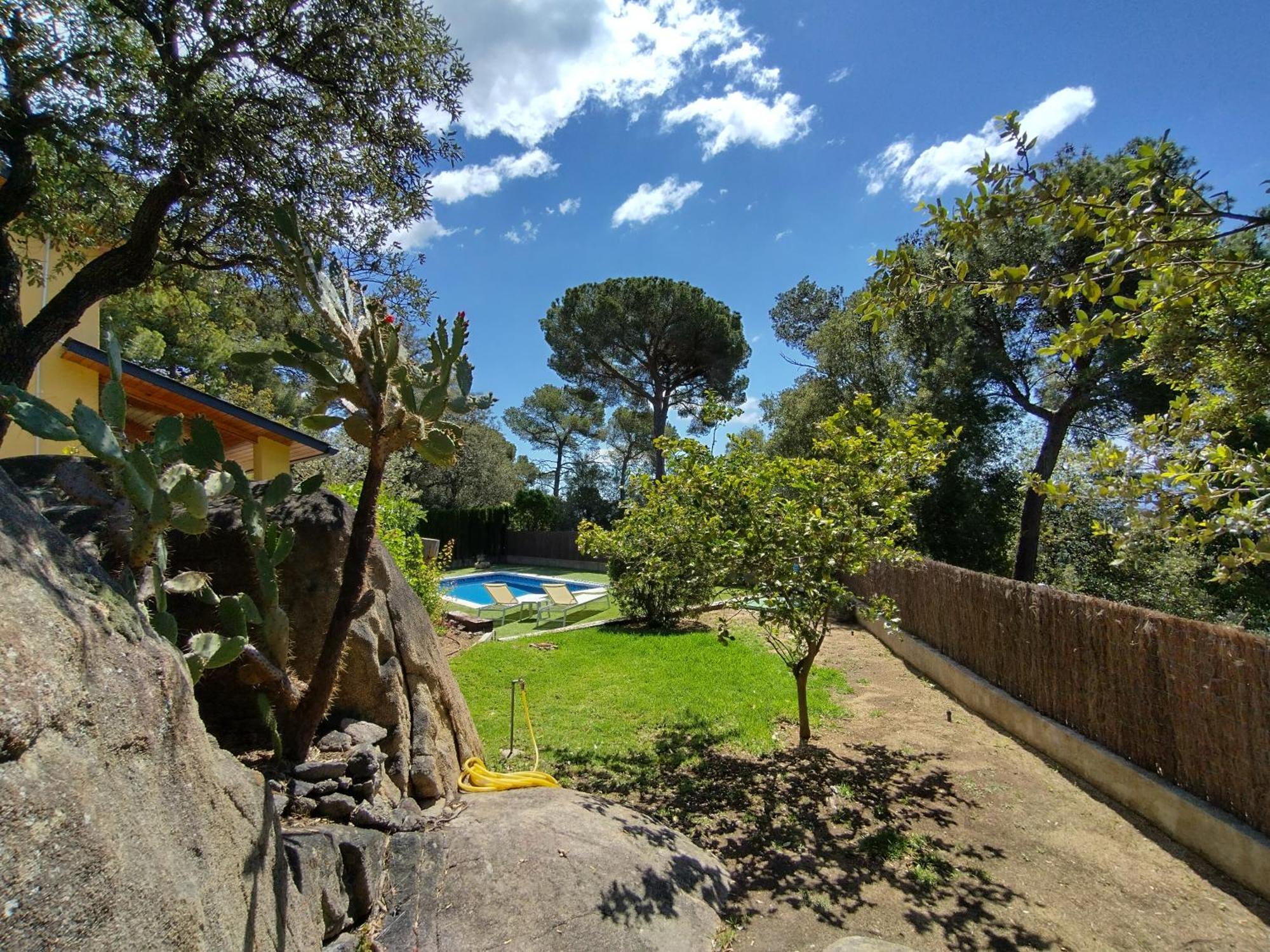 Casa Feliz Villa Sant Cebria de Vallalta Bagian luar foto