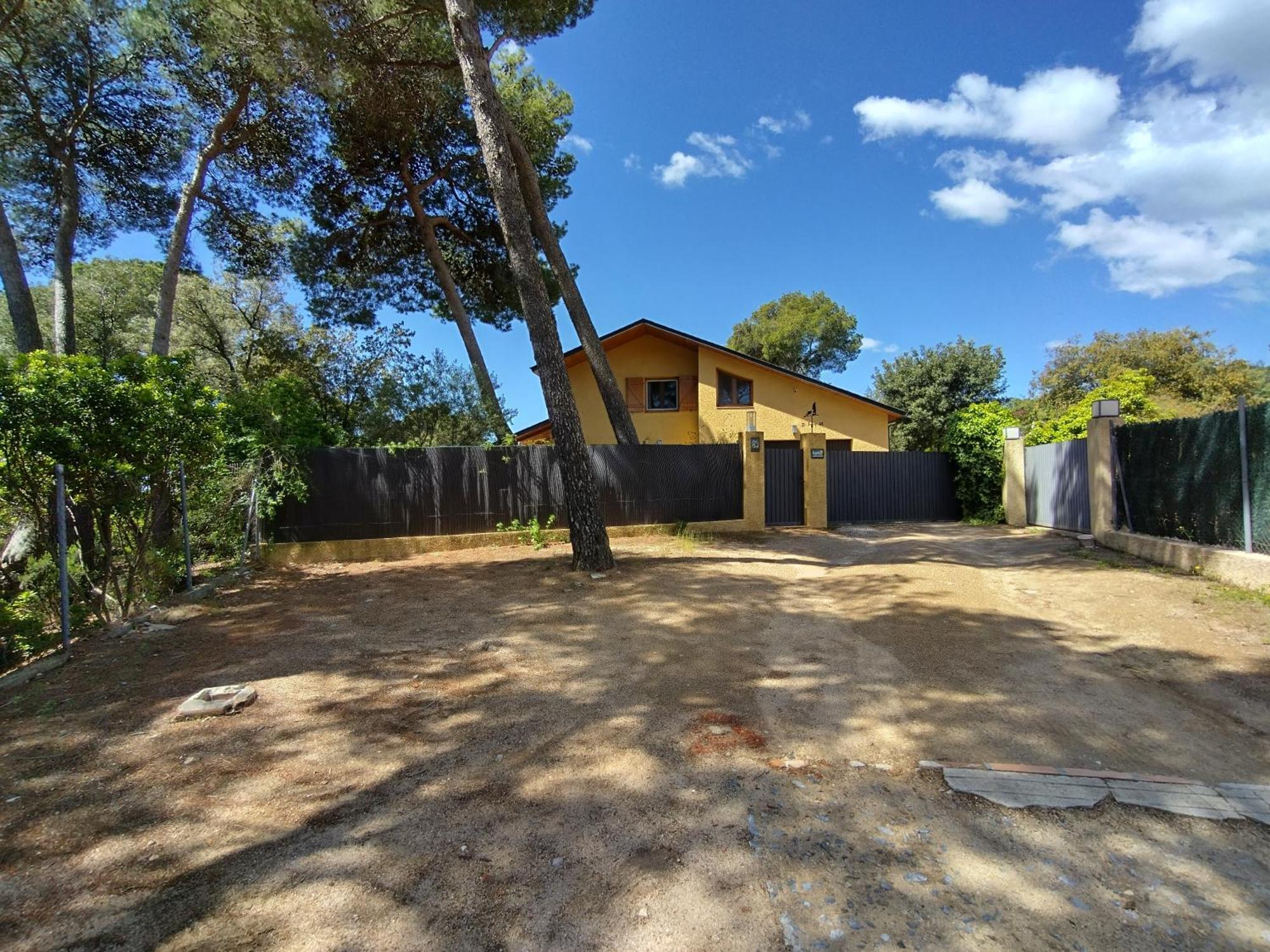 Casa Feliz Villa Sant Cebria de Vallalta Bagian luar foto